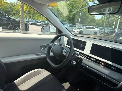 Used 2024 Hyundai Ioniq 5 SEL RWD image 12