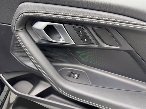 Used 2025 BMW 230i xDrive Coupe w/ Premium Package image 46