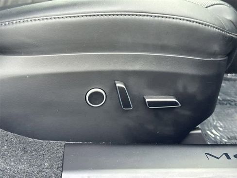 Used 2022 Tesla Model S image 42