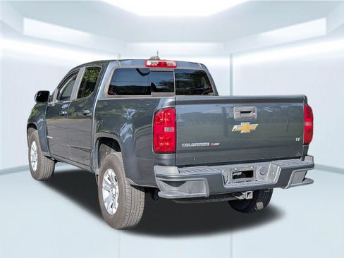 Used 2017 Chevrolet Colorado LT w/ LT Convenience Package RWD image 3