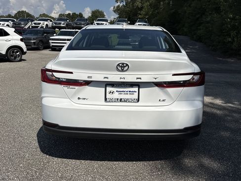 Used 2025 Toyota Camry LE FWD image 4