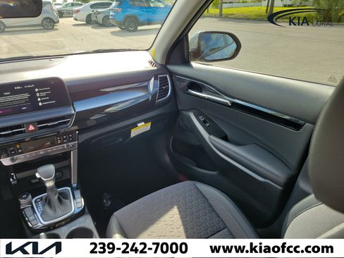 New 2026 Kia Seltos S FWD image 16