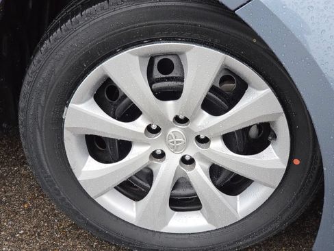 Used 2024 Toyota Corolla LE FWD image 15