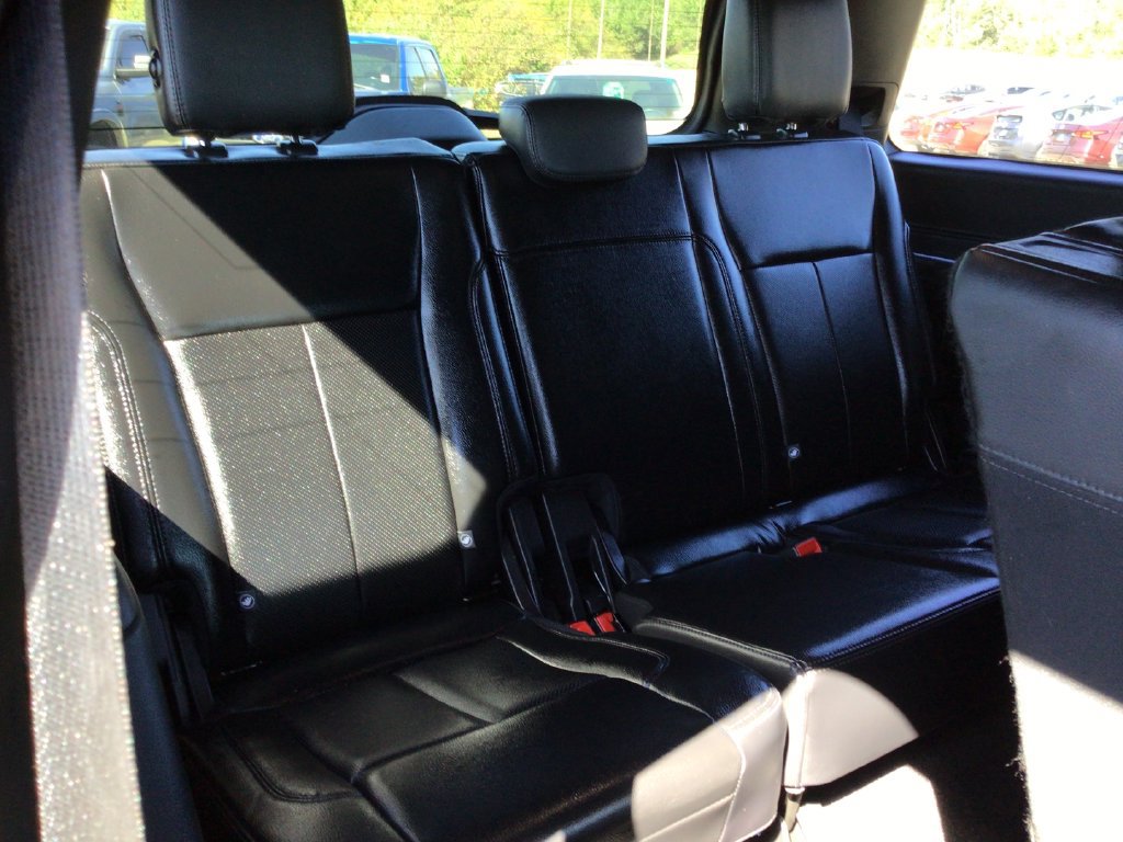 Used 2020 Ford Expedition XLT w/ Equipment Group 202A AWD/4WD image 36