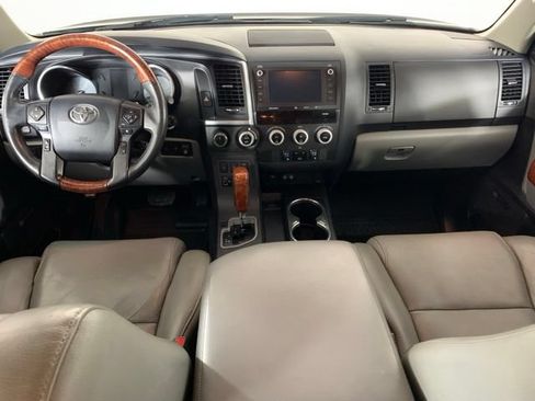 Used 2020 Toyota Sequoia Platinum AWD/4WD image 3