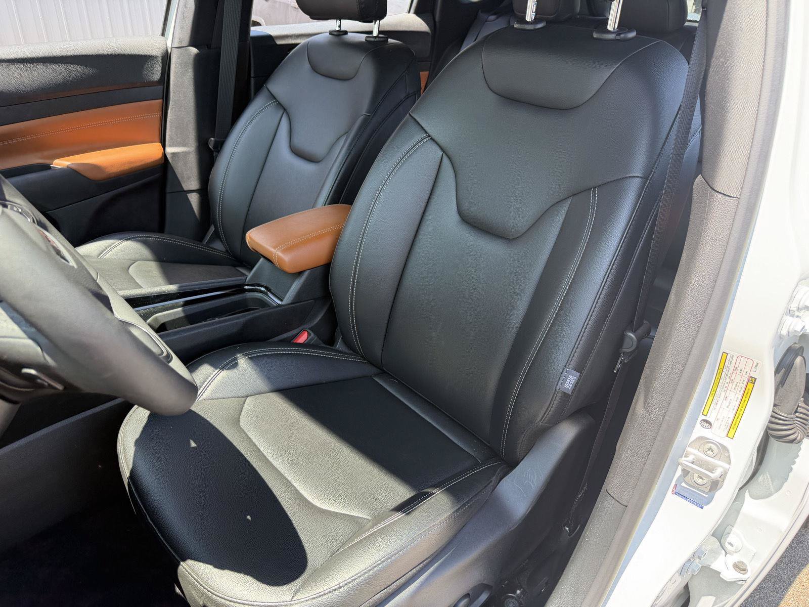 Certified 2025 Jeep Compass Limited AWD/4WD image 16