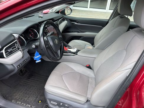 Used 2018 Toyota Camry XSE w/ Audio Package image 9