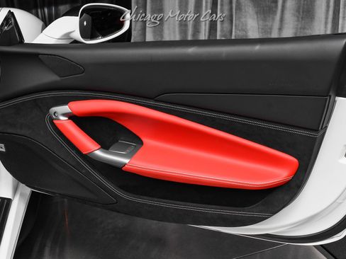 Used 2023 Ferrari F8 Tributo RWD image 32