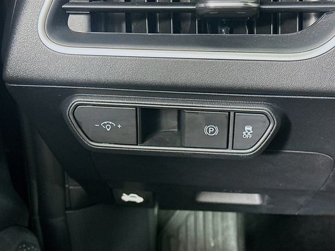 Used 2025 Kia K4 FWD image 17