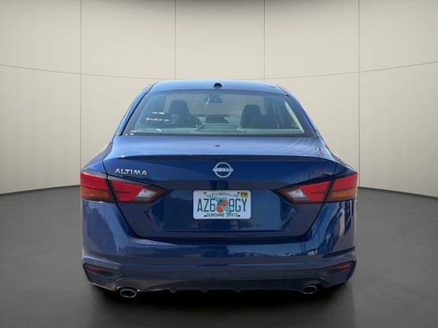 Used 2024 Nissan Altima 2.5 SR FWD image 6
