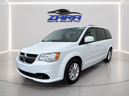 Used 2016 Dodge Grand Caravan SXT w/ Rear Park Assist Package FWD image 3