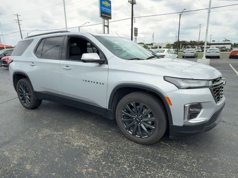 Used 2022 Chevrolet Traverse RS AWD/4WD image 2
