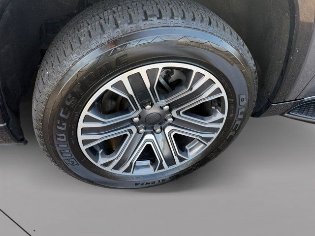 Used 2023 Jeep Wagoneer 4WD w/ Premium Group I image 10