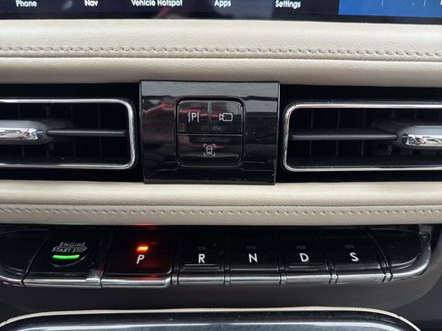 Certified 2022 Lincoln Nautilus Reserve w/ Equipment Group 201A image 26