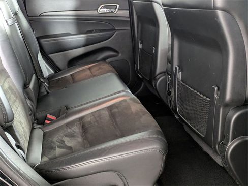 Used 2021 Jeep Grand Cherokee Laredo X image 31