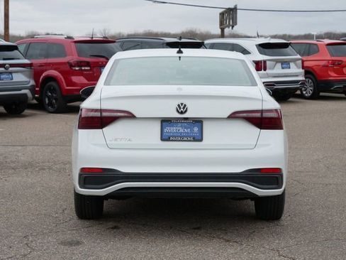 Certified 2024 Volkswagen Jetta S image 6