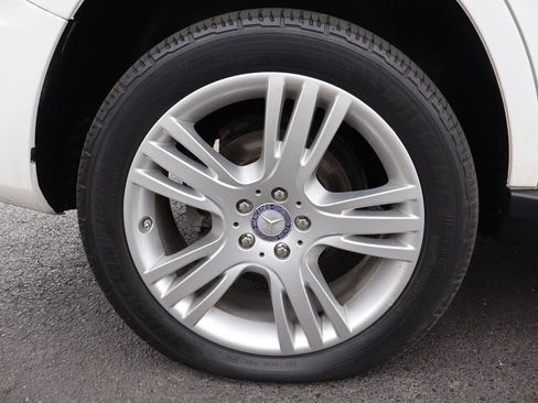 Used 2013 Mercedes-Benz GLK 250 BlueTEC 4MATIC image 41