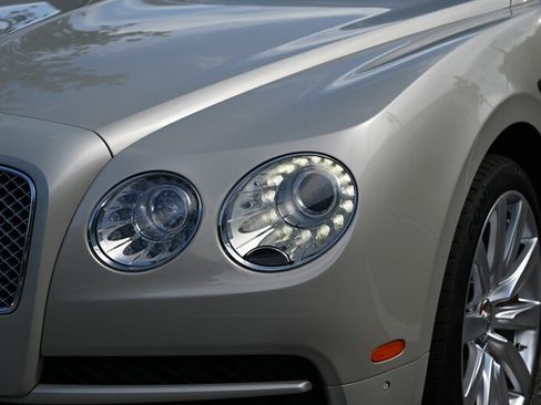 Used 2016 Bentley Flying Spur V8 AWD/4WD image 8