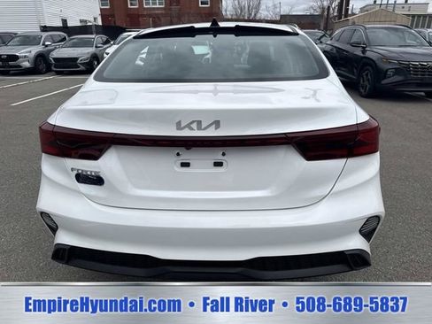 Used 2024 Kia Forte LXS FWD image 4