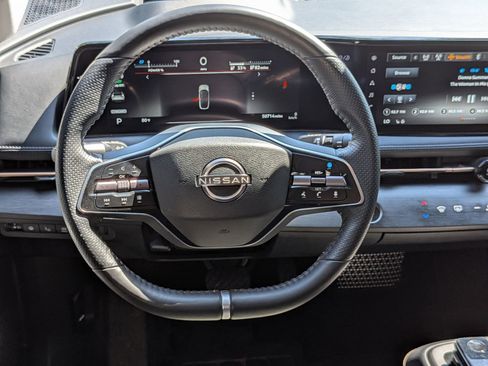 Used 2023 Nissan Ariya FWD image 31