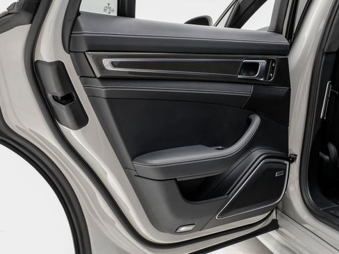 Used 2023 Porsche Panamera Turbo S image 42