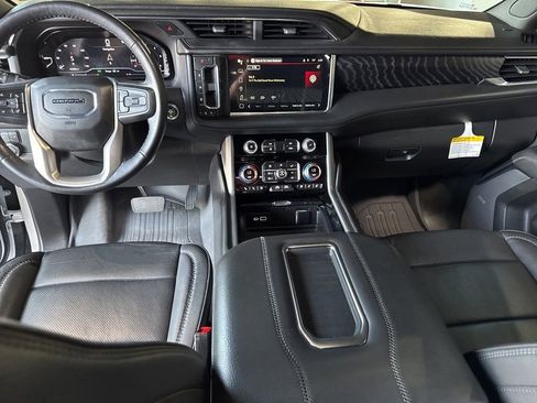 Used 2022 GMC Yukon Denali image 11