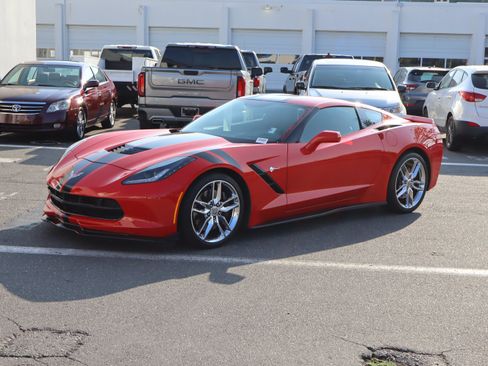 Used 2017 Chevrolet Corvette Stingray Coupe RWD image 5