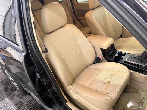 Used 2011 Ford Escape Limited w/ 302A Rapid Spec Order Code image 23