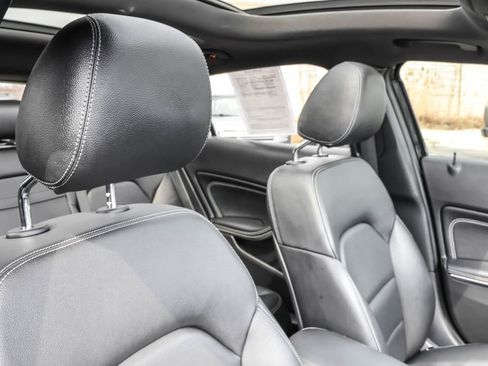 Used 2018 Mercedes-Benz GLA 250 4MATIC image 35