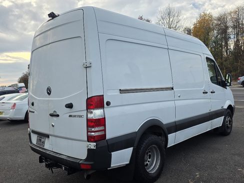 Used 2012 Mercedes-Benz Sprinter 3500 w/ Cargo Pkg image 7