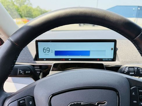 Used 2021 Ford Mustang Mach-E Premium image 18