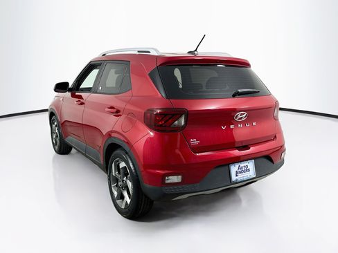 Used 2023 Hyundai Venue Limited w/ Cargo Package FWD image 7