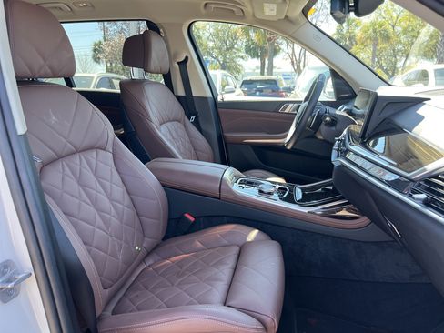 Certified 2024 BMW X7 xDrive40i w/ Premium Package image 34