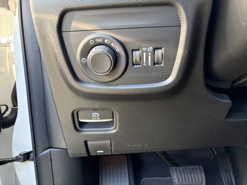 New 2026 Jeep Grand Cherokee Altitude AWD/4WD image 24