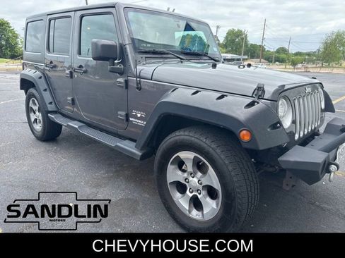 Used 2017 Jeep Wrangler Unlimited Sahara w/ Connectivity Group image 2
