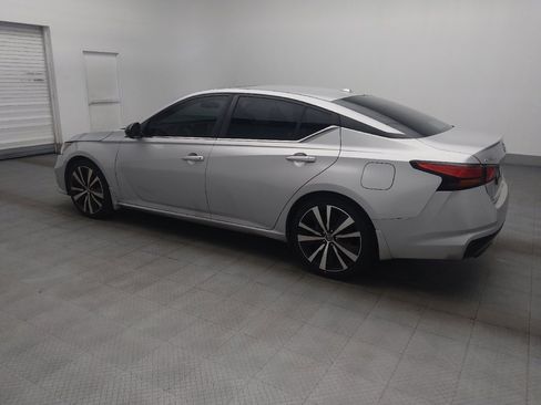 Used 2019 Nissan Altima 2.5 SR w/ SR Premium Package FWD image 3