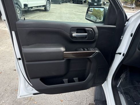 Used 2021 Chevrolet Silverado 1500 LT Trail Boss image 13