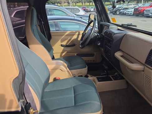 Used 2002 Jeep Wrangler Sahara image 10