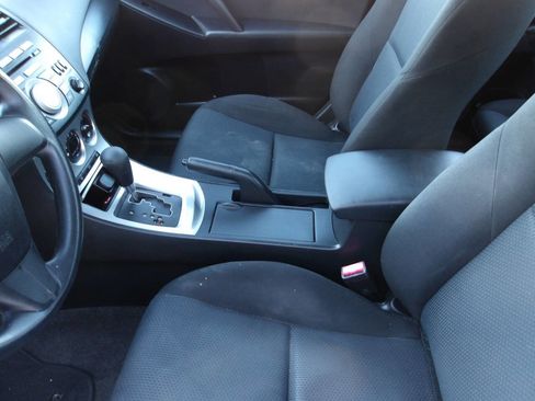 Used 2011 MAZDA MAZDA3 i Sport image 16