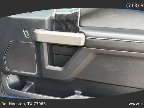 Used 2021 Ford F250 Platinum w/ FX4 Off-Road Package image 39