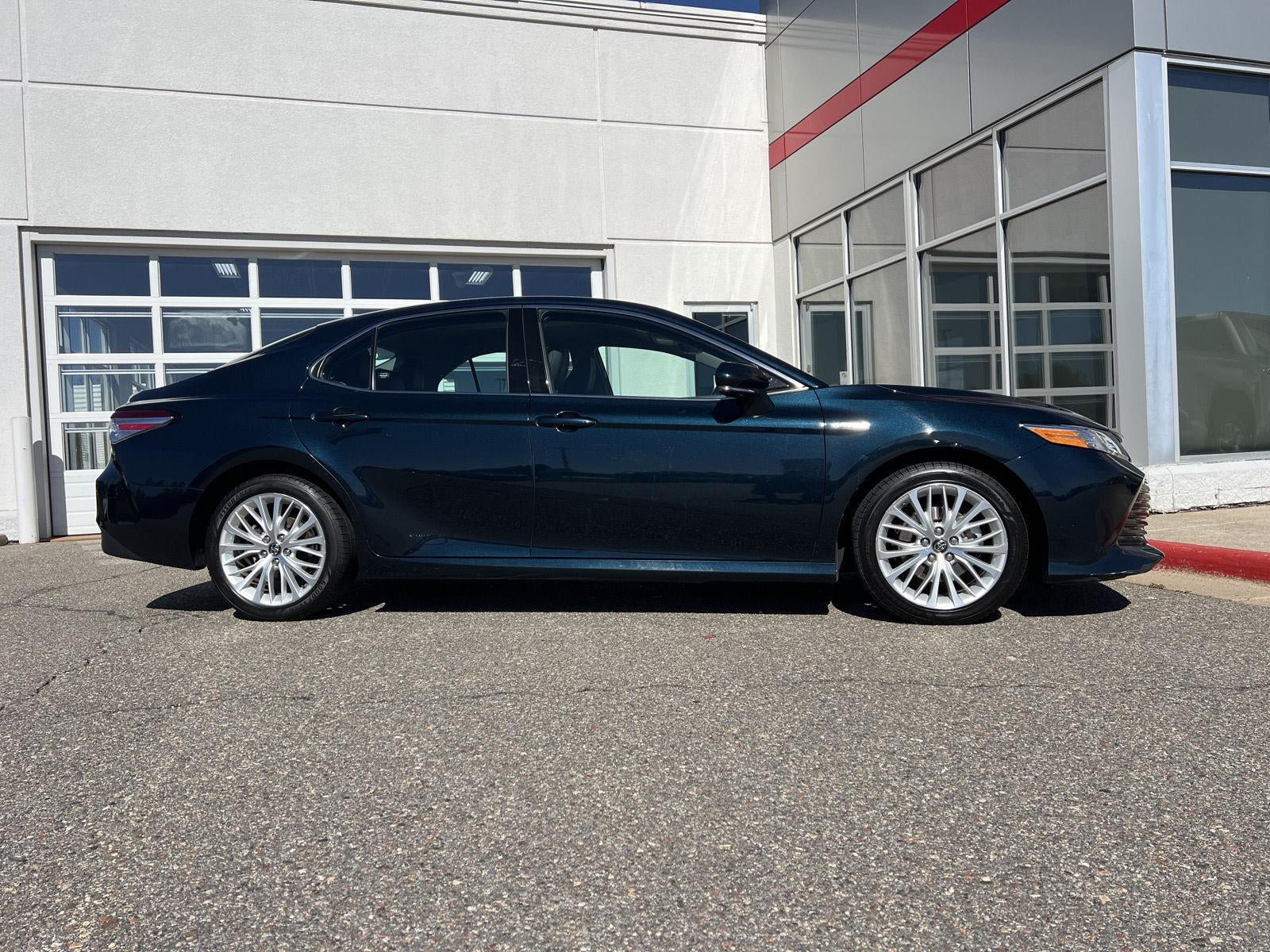 Used 2019 Toyota Camry XLE FWD image 21
