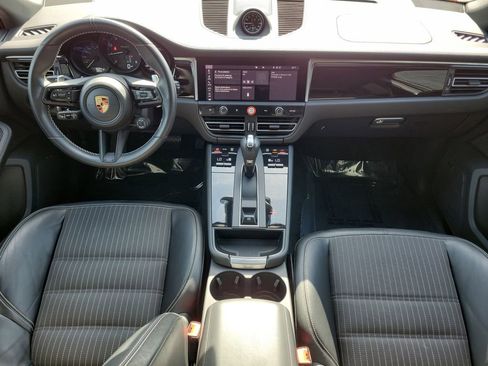 Certified 2024 Porsche Macan AWD/4WD image 20
