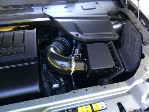 Used 2018 Land Rover Discovery Sport HSE image 15