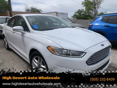 Used 2013 Ford Fusion SE FWD image 1