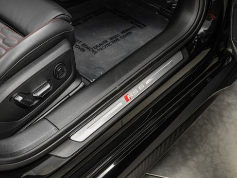 Used 2025 Audi RS 6 performance image 30