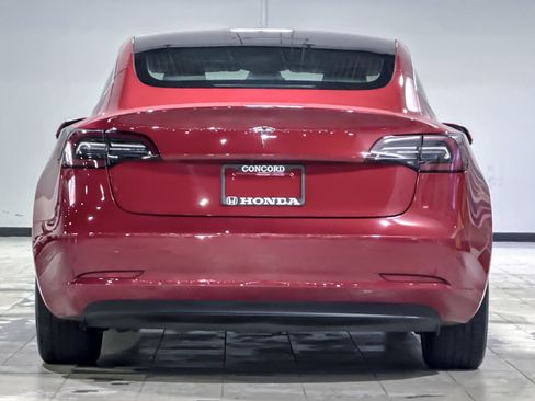 Used 2018 Tesla Model 3 Mid Range image 9