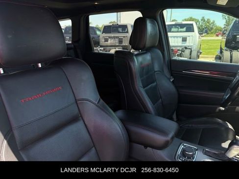 Used 2020 Jeep Grand Cherokee Trailhawk w/ Trailhawk Luxury Group AWD/4WD image 19