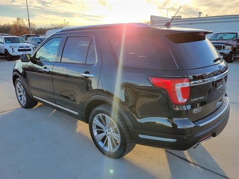 Used 2018 Ford Explorer Limited image 9