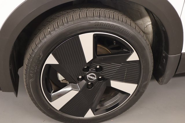 Certified 2025 Nissan Kicks SR AWD/4WD image 7