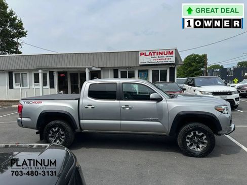 Used 2017 Toyota Tacoma TRD Off-Road w/ Tow Package (A/T) AWD/4WD image 2